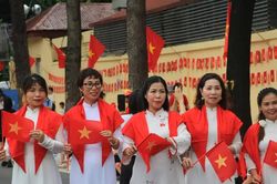 Hà Nội: Người dân háo hức chờ từ 12 giờ trưa 21/8 để xem tổng hợp luyện diễu binh, diễu hành