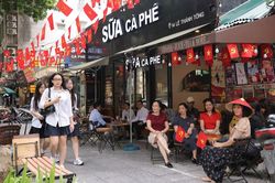 Đọc báo, lưu giữ khoảnh khắc và lan tỏa tình yêu nước!