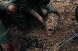 'Mưa đỏ' thu gần 40 tỷ đồng sau ngày đầu công chiếu, có thể vượt doanh số 'Địa đạo'?