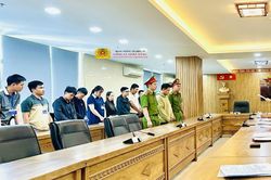Nhân viên ngân hàng tiếp tay đường dây rửa tiền
