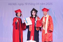Từ giảng đường ra thế giới – Hành trang của 296 tân cử nhân Trường Đại học Nguyễn Trãi