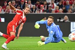 Harry Kane lập hat-trick, Bayern Munich đại thắng Leipzig với một 'set tennis trắng'