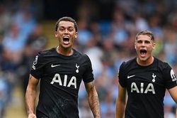 Tiếp tục bị Tottenham đánh bại ở sân nhà, Man City của Pep Guardiola khiến CĐV lo lắng