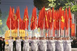 Quảng trường Ba Đình rực sáng màu cờ Tổ quốc với khí thế hào hùng trong buổi tổng hợp luyện A80 lần thứ hai