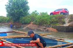 Người dân chủ động gia cố, bảo vệ diện tích nuôi trồng thủy sản