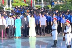 VKSND tỉnh Quảng Ngãi dâng hương tri ân Anh hùng liệt sĩ