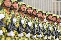 Toàn cảnh khối diễu binh, khí tài hiện đại tổng hợp luyện tại Quảng trường Ba Đình