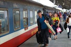 Tạm dừng 3 chuyến tàu khách tuyến Bắc-Nam tránh bão số 5