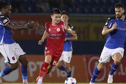 Quang Hải vượt áp lực bị so sánh với 'Messi Thái'