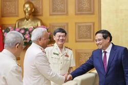 Thủ tướng Phạm Minh Chính gặp mặt, tri ân Ban Liên lạc Công an chi viện chiến trường miền Nam