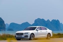 Volvo S90 Ultra - mẫu sedan xứng với mọi kỳ vọng