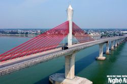 Cấm các phương tiện đi qua cầu Cửa Hội từ 6h ngày 25/8