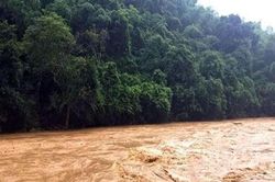 Cảnh báo lũ đang lên trên các sông