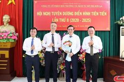 Công ty cổ phần Môi trường và Dịch vụ đô thị Sơn La khen thưởng 20 điển hình tiên tiến