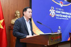 VFF ra mắt sách '25 năm hành trình bóng đá chuyên nghiệp Việt Nam'