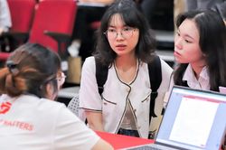 Tuyển sinh đại học năm 2025: Nhiều sự cố làm khổ thí sinh