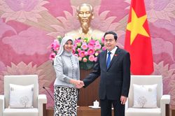 Chủ tịch Quốc hội Trần Thanh Mẫn tiếp Tổng Thư ký AIPA