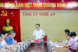 Bí thư Tỉnh ủy Nguyễn Đức Trung đề nghị tập trung khắc phục nhanh hậu quả do bão số 5 gây ra