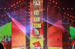 Hòa nhạc 'Việt Nam trong tôi' quyên góp được 4,2 tỷ đồng gửi tới đồng bào bị ảnh hưởng bão số 5