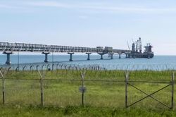 Reuters: Mỹ - Nga đàm phán thỏa thuận năng lượng bên lề đàm phán về hòa bình Ukraine
