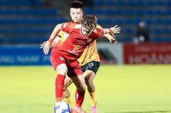 Tin nóng bóng đá Việt Nam hôm nay 28/8: U16 Việt Nam tranh hạng ba với Indonesia; Viktor Lê nhận cảnh báo trước khi hội quân U23