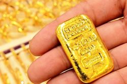 Giá vàng chiều nay 28/8: Giá vàng trong nước tăng lên 128,5 triệu đồng/lượng, vàng thế giới sát mốc 3400 USD