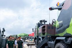 Trình diễn khí tài công nghệ cao của Việt Nam tại Triển lãm thành tựu 80 năm