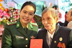 Những người phất cao cờ hồng Tháng Tám trong 'Biên khu Việt Quế'
