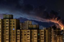 Nga tấn công các mục tiêu ở thủ đô Ukraine, gần 50 người thương vong