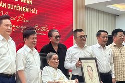 Khi 'bài hát của nhân dân' trở về với Nhân Dân