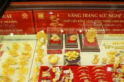 Giá vàng hôm nay tiếp tục lập đỉnh lịch sử