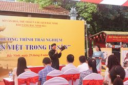 Tranh Đông Hồ 'sống lại' trong chương trình giáo dục di sản tại Bảo tàng Bắc Ninh