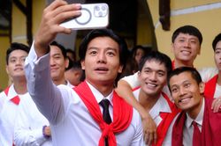 Diễn viên 'Mưa đỏ' Hiếu Nguyễn cùng dàn nghệ sĩ tại Lễ tổng duyệt diễu binh, diễu hành A80