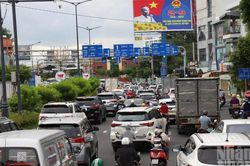 Người dân ùn ùn về quê sau ngày làm việc cuối cùng trước kỳ nghỉ Quốc khánh