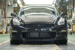Huyền thoại xe hiệu suất cao Nissan GT-R R35 bị khai tử