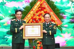 Trao Huân chương Quân công tặng Đại tướng Phan Văn Giang và lãnh đạo Bộ Quốc phòng