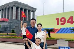 Chủ hộ có được nhận 100.000 đồng ngày 2/9 thay các thành viên trong gia đình hay không?