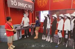 Triển lãm thành tựu đất nước: Nhiều người thích thú hình ảnh thời bao cấp, đồ xưa cũ