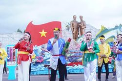 Đặc sắc lễ hội đường phố 'Sắc màu biển cả' Gia Lai
