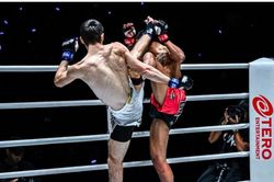Võ sĩ Nga hạ knock-out cao thủ Muay Thái, ký hợp đồng gần 2,7 tỷ đồng