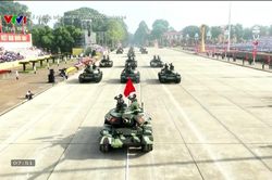 Khối Khí tài diễu binh, diễu hành