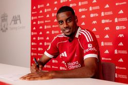 Liverpool chiêu mộ thành công Alexander Isak: Thay đổi cán cân quyền lực ở Premier League