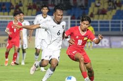 HLV Hà Lan cùng U23 Indonesia gây thất vọng khi bị Lào cầm hòa, Campuchia tạo bất ngờ trước đại diện Tây Á