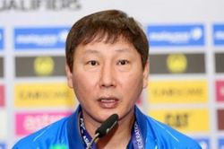 HLV Kim Sang Sik lý giải quyết định loại cầu thủ Việt kiều khỏi U23 Việt Nam