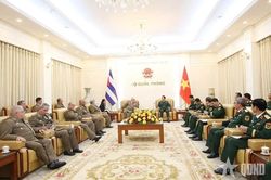 Đại tướng Nguyễn Tân Cương hội kiến Bộ trưởng Bộ các Lực lượng vũ trang Cuba