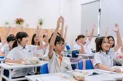 Quỹ cha mẹ học sinh: Phụ huynh có quyền giám sát và từ chối đóng góp?