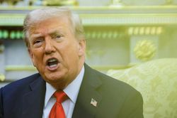 Tổng thống Trump cảnh báo về rủi ro nếu thua kiện thuế quan