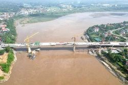 Khi nào cầu Phong Châu mới thông xe?