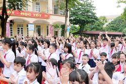 Hàng triệu học sinh cả nước bước vào năm học mới 2025-2026