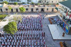 Xúc động lễ khai giảng tại trường học vừa bị bão số 5 gây thiệt hại nặng nề